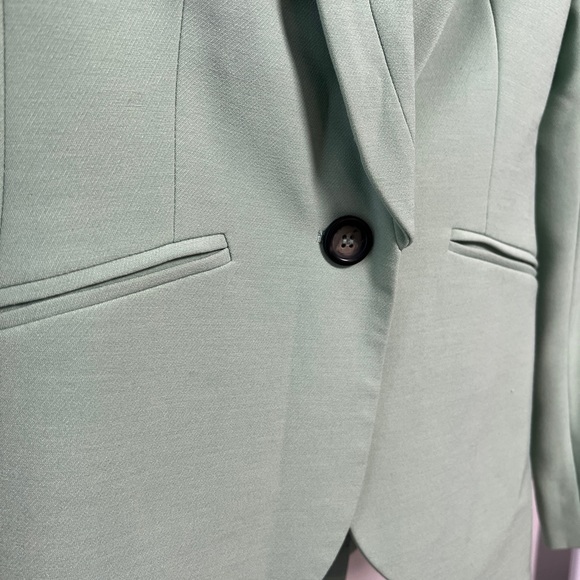 Light Green Blazer and Skirt Set - Picture 4 of 12